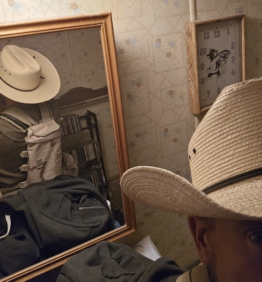 Tactical Sporting Vest Desert Camoflauge pattern Minimal wear - Picture 3 of 11